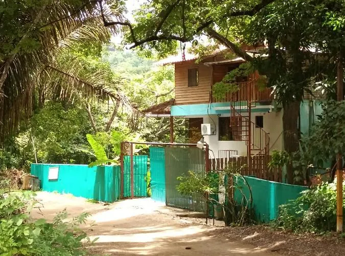 1 Bedroom G-land Burnt Toast Surfcamp * Nosara