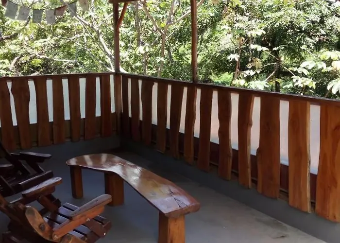 1 Bedroom G-land Burnt Toast Surfcamp